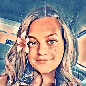 Meet your Posher, Danielle